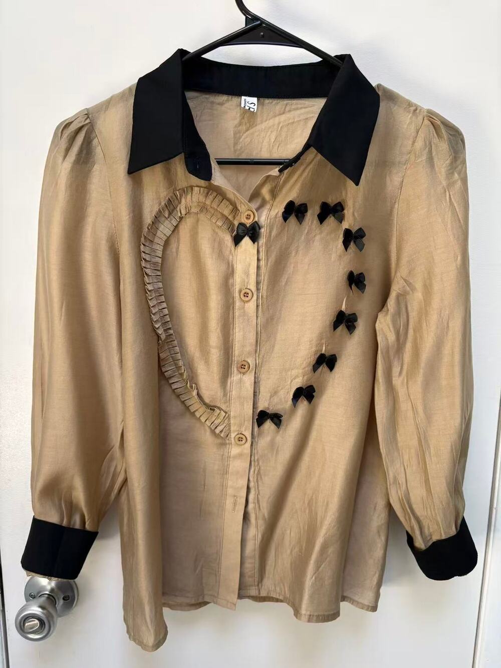 Women Tan Blouse Black Collar Heart Bow Button Front Top Long Sleeve Shirt XS